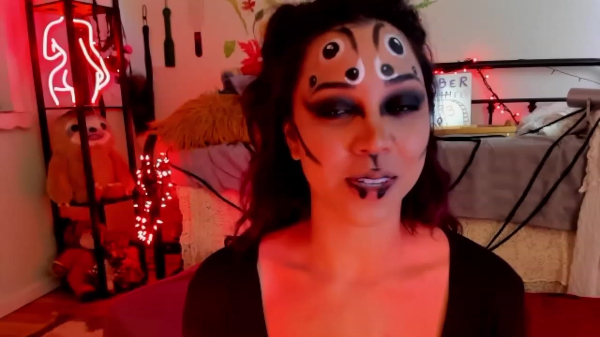 Gallery image thumbnail from KissingHigh's myfreecams stream on, 10/29/2023, 06:51 image 10 of 20