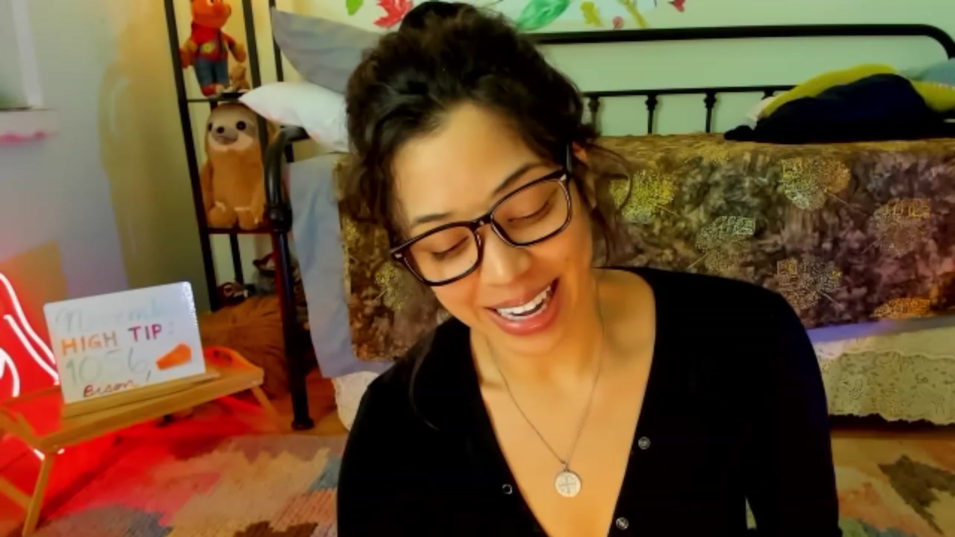 Gallery image thumbnail from KissingHigh's myfreecams stream on, 11/14/2023, 05:35 image 9 of 20