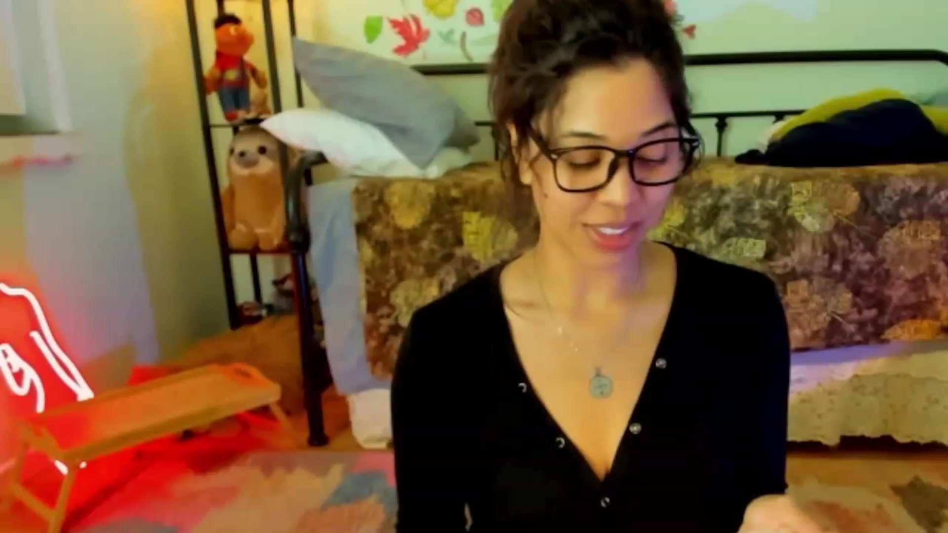 Gallery image thumbnail from KissingHigh's myfreecams stream on, 11/14/2023, 05:35 image 6 of 20
