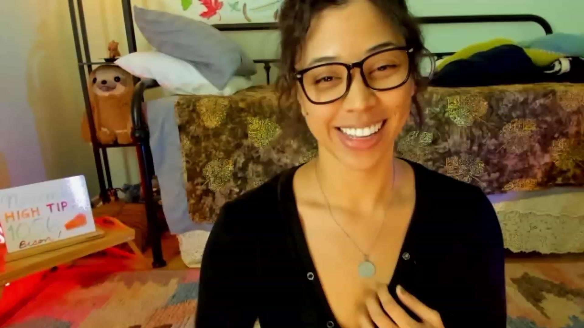 Gallery image thumbnail from KissingHigh's myfreecams stream on, 11/14/2023, 06:43 image 15 of 20
