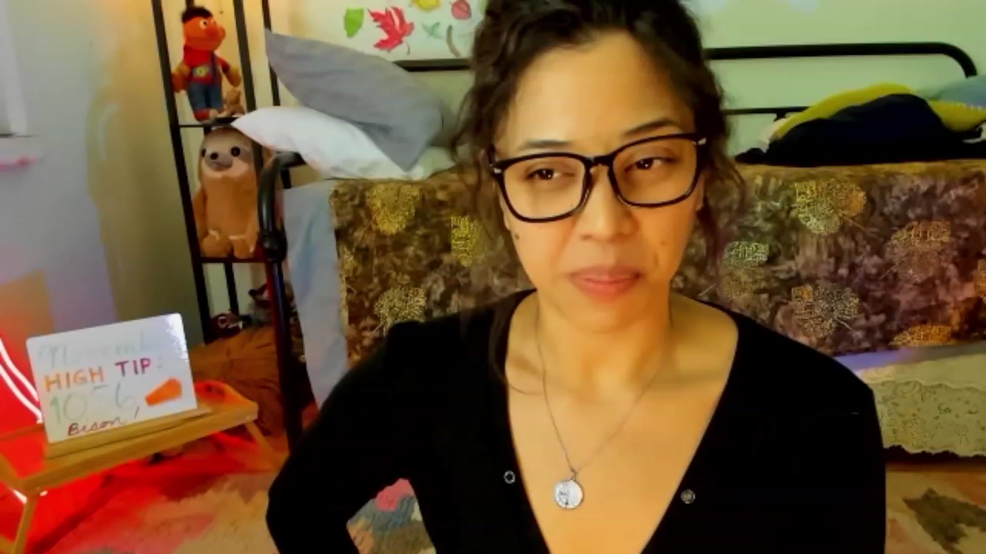 Gallery image thumbnail from KissingHigh's myfreecams stream on, 11/14/2023, 06:43 image 3 of 20