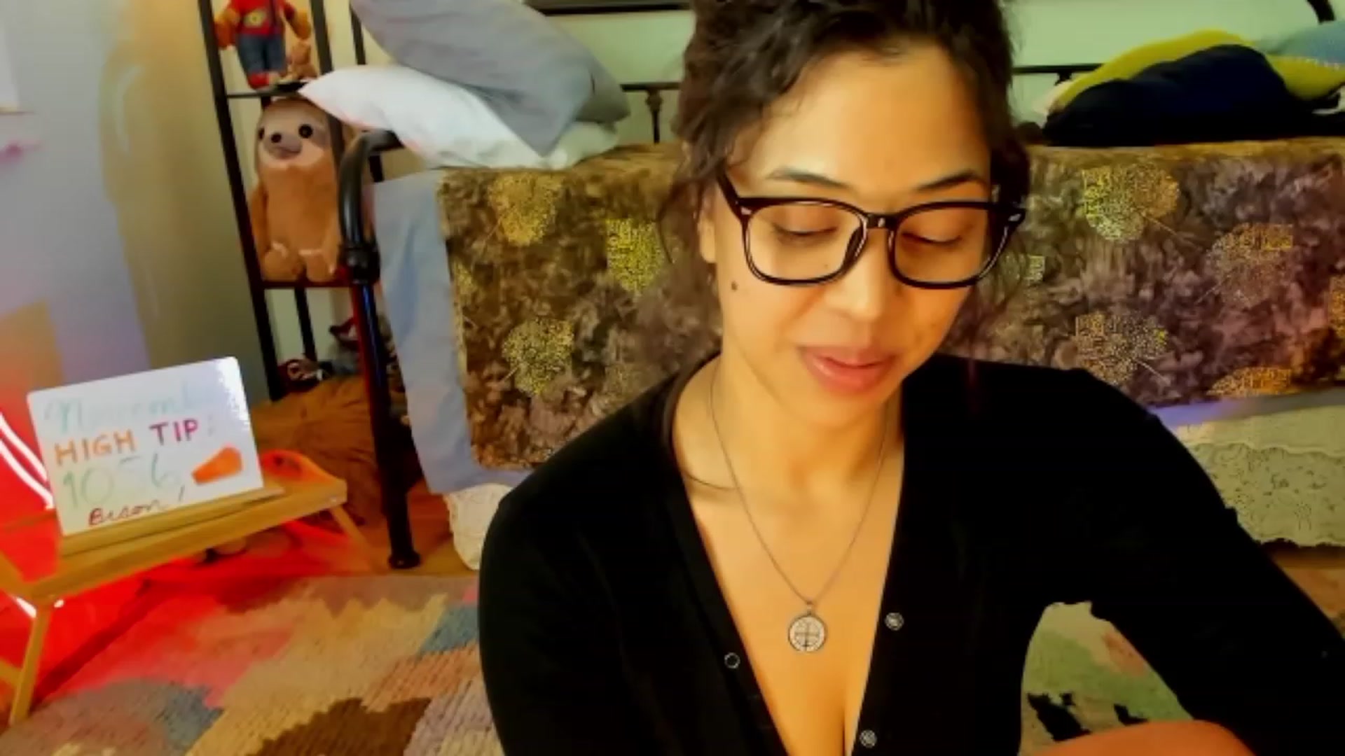 Gallery image thumbnail from KissingHigh's myfreecams stream on, 11/14/2023, 06:43 image 6 of 20