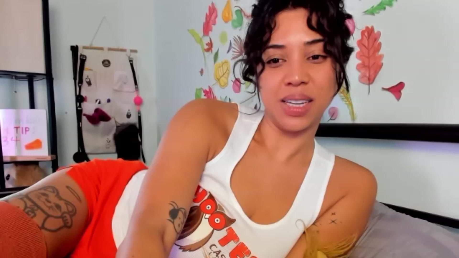Gallery image thumbnail from KissingHigh's myfreecams stream on, 11/26/2023, 18:45 image 2 of 20