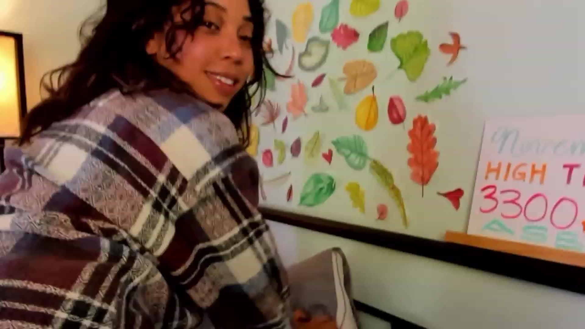 Gallery image thumbnail from KissingHigh's myfreecams stream on, 11/28/2023, 05:38 image 6 of 20