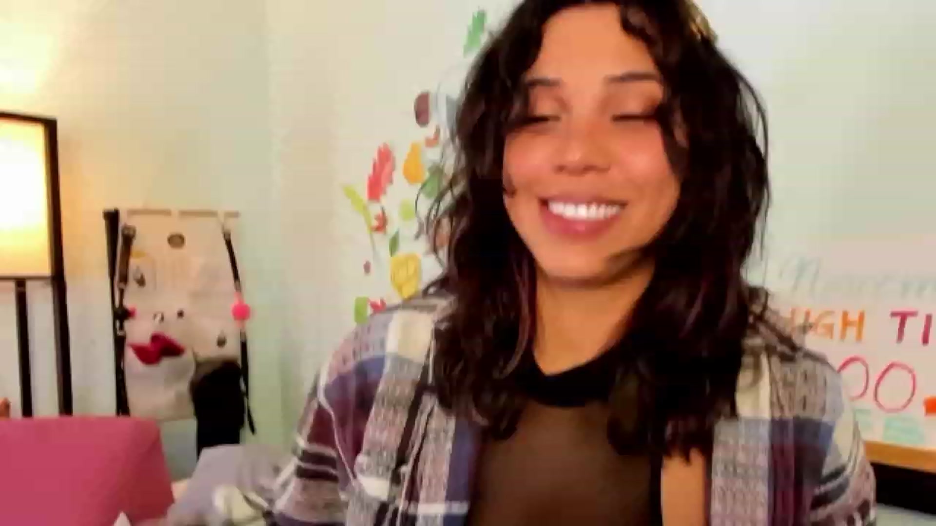 Gallery image thumbnail from KissingHigh's myfreecams stream on, 11/28/2023, 05:38 image 9 of 20