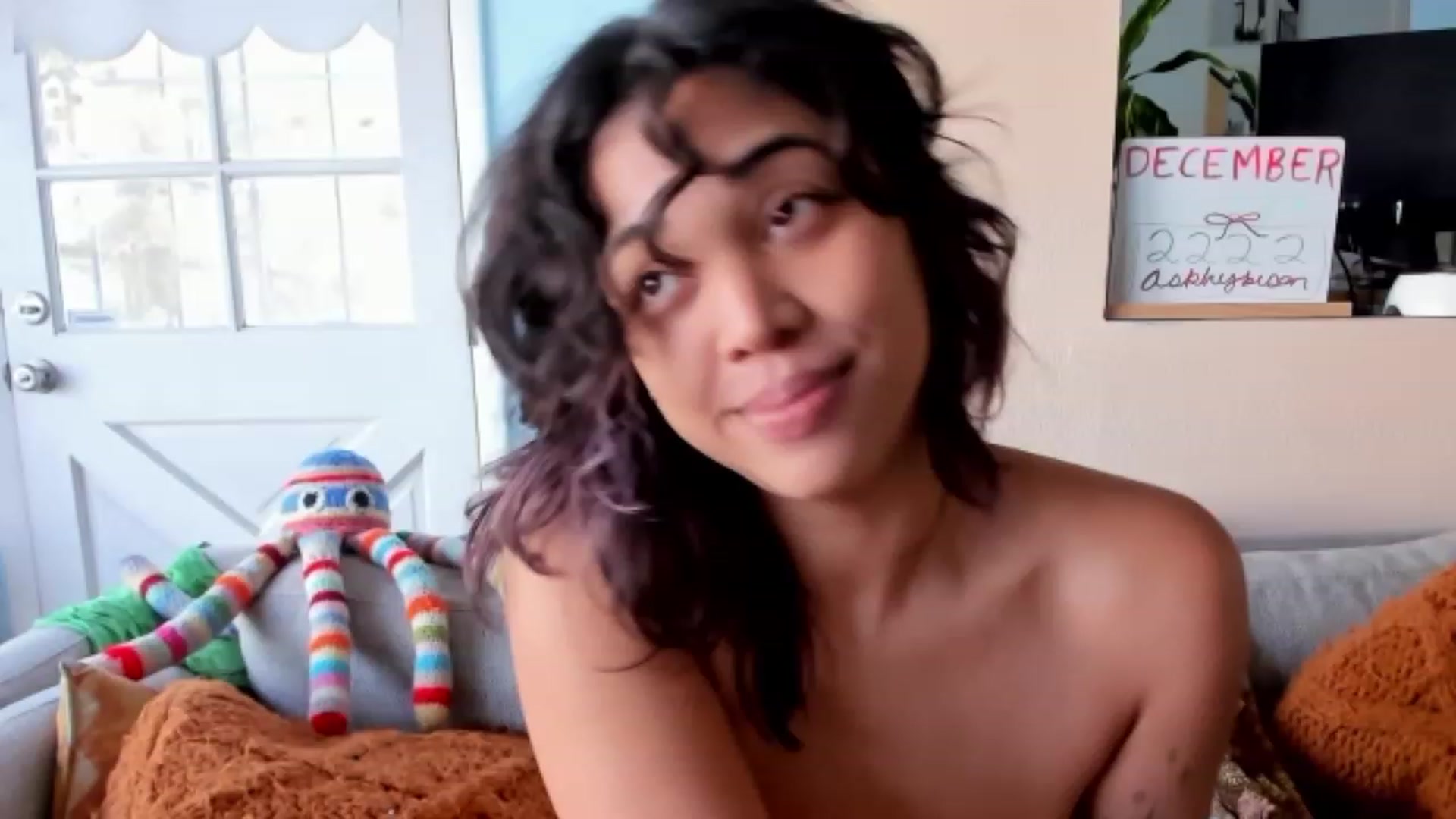 Gallery image thumbnail from KissingHigh's myfreecams stream on, 12/03/2023, 18:43 image 14 of 20