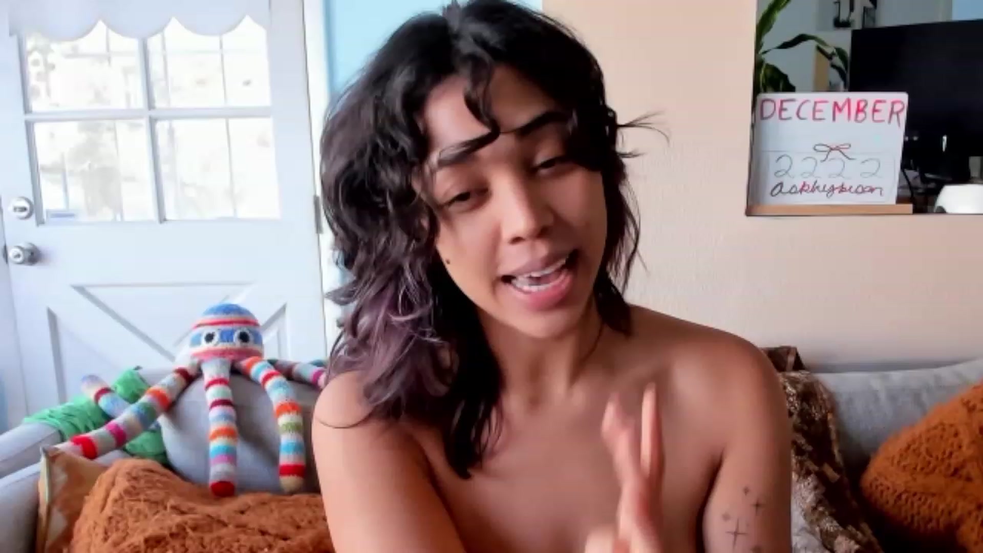 Gallery image thumbnail from KissingHigh's myfreecams stream on, 12/03/2023, 18:43 image 15 of 20