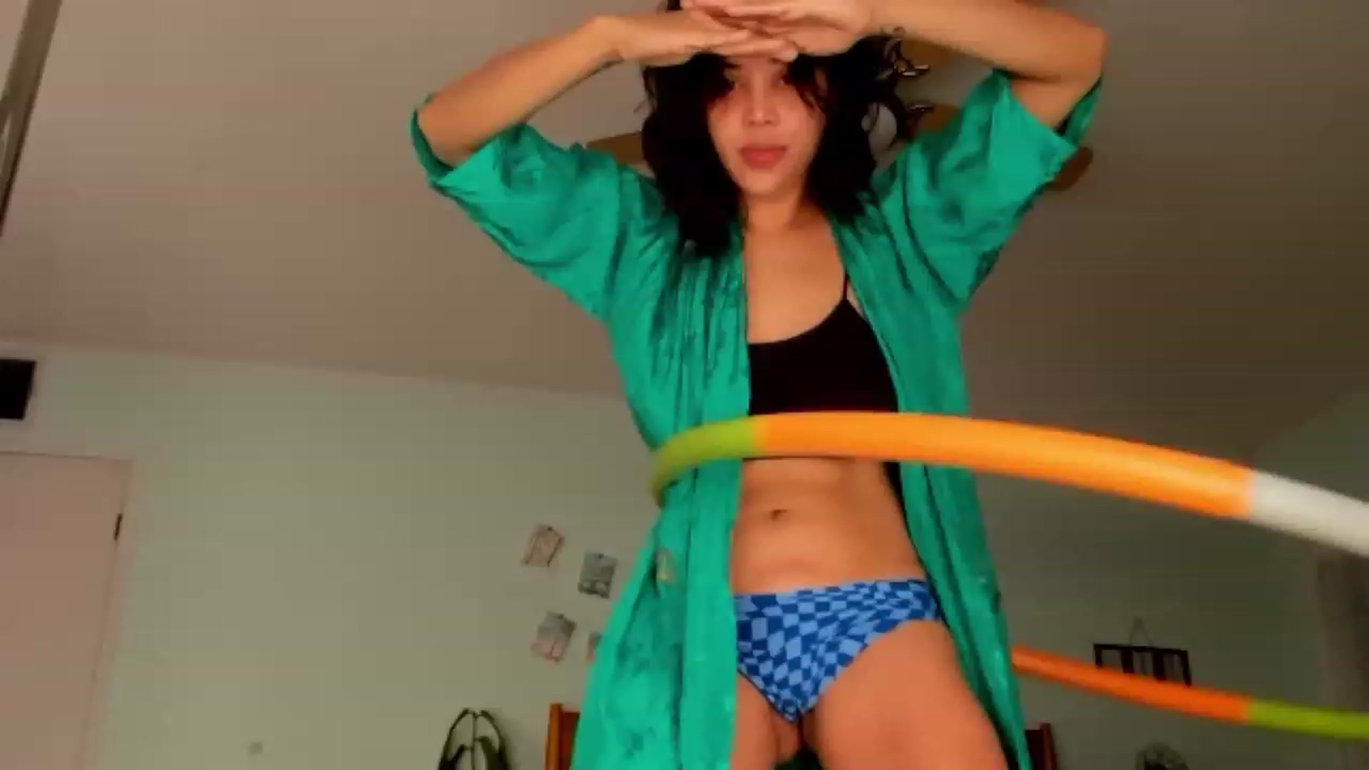 Gallery image thumbnail from KissingHigh's myfreecams stream on, 12/08/2023, 18:41 image 6 of 20