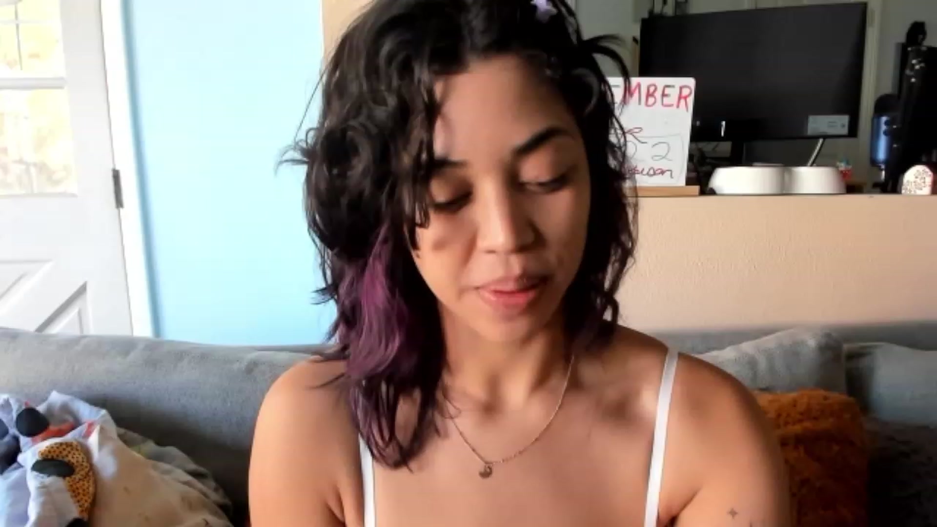 Gallery image thumbnail from KissingHigh's myfreecams stream on, 12/10/2023, 19:40 image 8 of 20