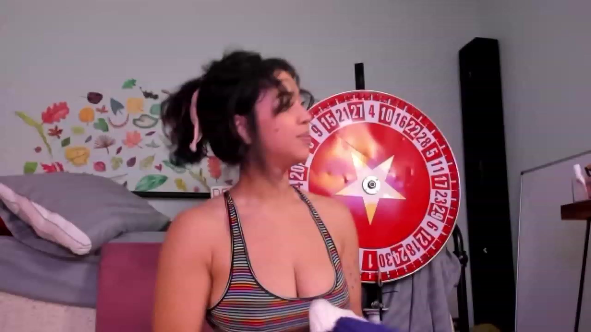 Gallery image thumbnail from KissingHigh's myfreecams stream on, 12/15/2023, 01:25 image 1 of 20