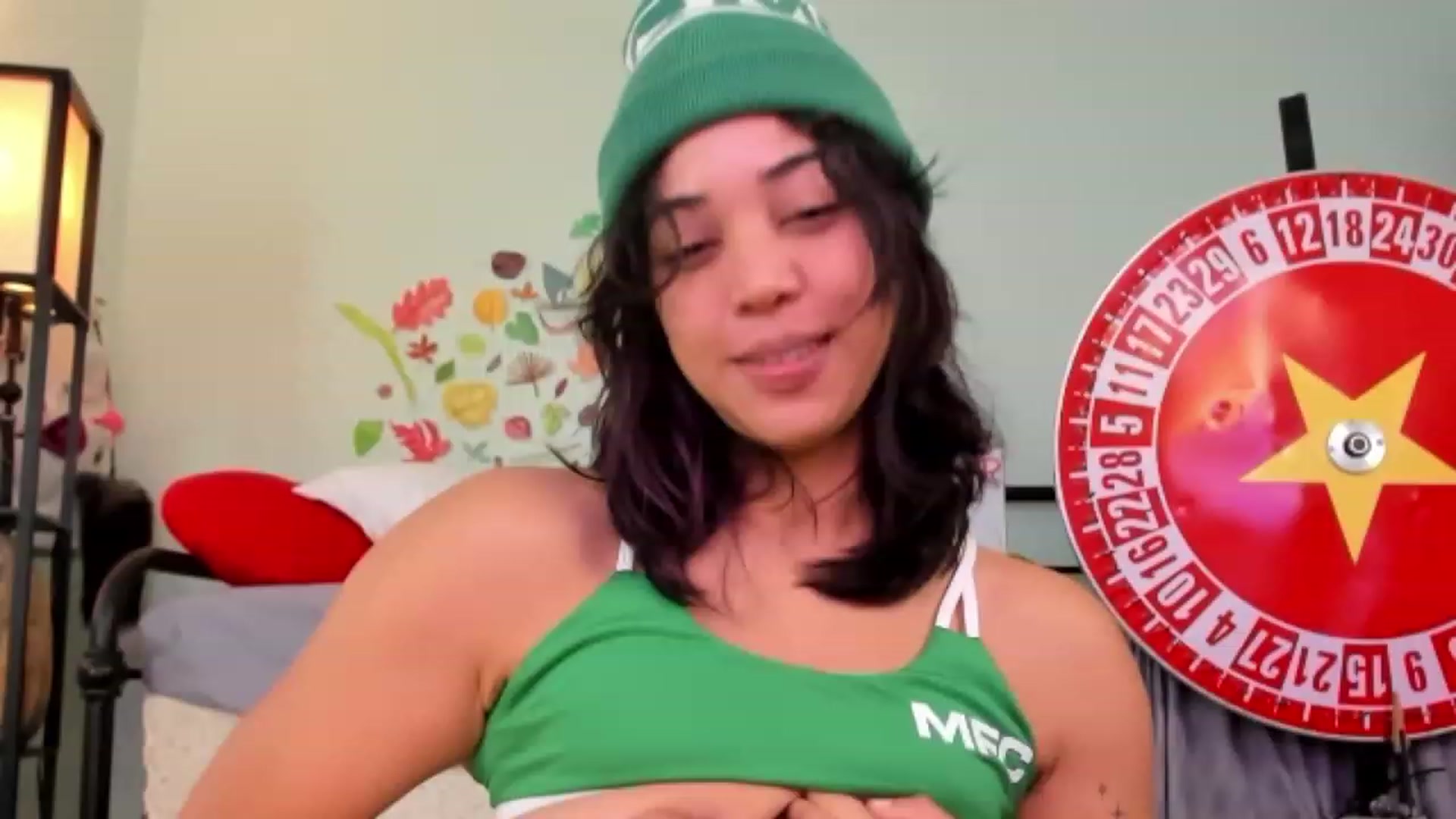 Gallery image thumbnail from KissingHigh's myfreecams stream on, 12/15/2023, 18:00 image 14 of 20