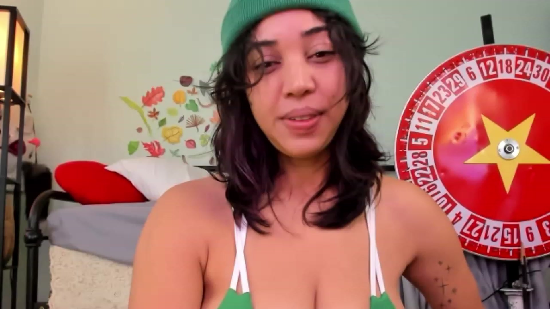 Gallery image thumbnail from KissingHigh's myfreecams stream on, 12/15/2023, 18:00 image 7 of 20