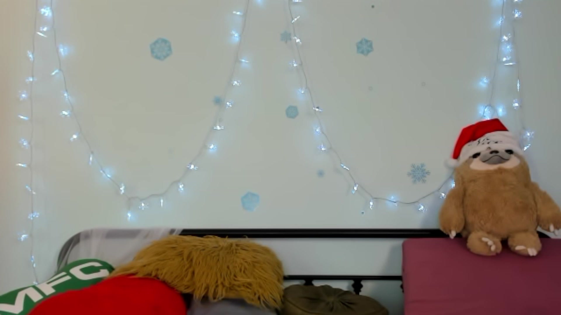 Gallery image thumbnail from KissingHigh's myfreecams stream on, 12/22/2023, 18:17 image 17 of 20
