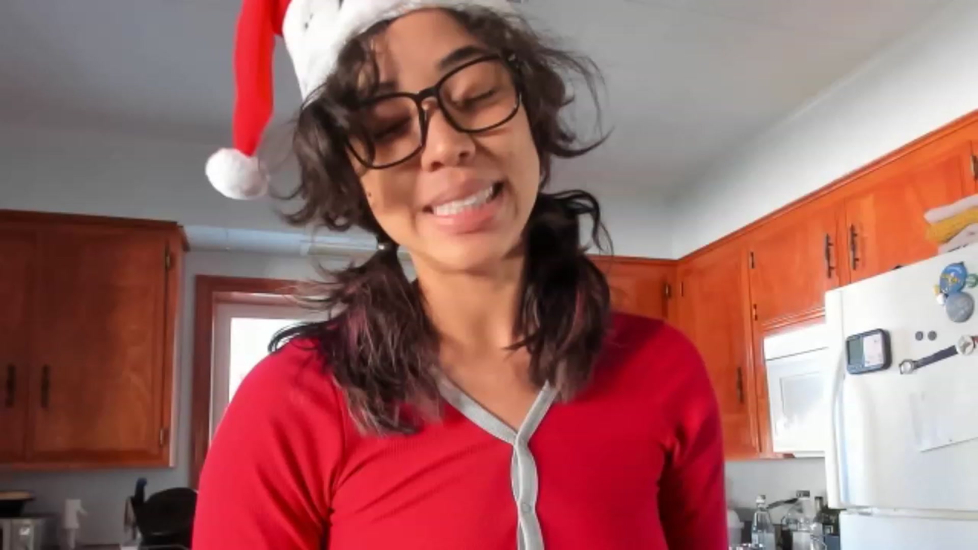 Gallery image thumbnail from KissingHigh's myfreecams stream on, 12/24/2023, 18:40 image 1 of 20