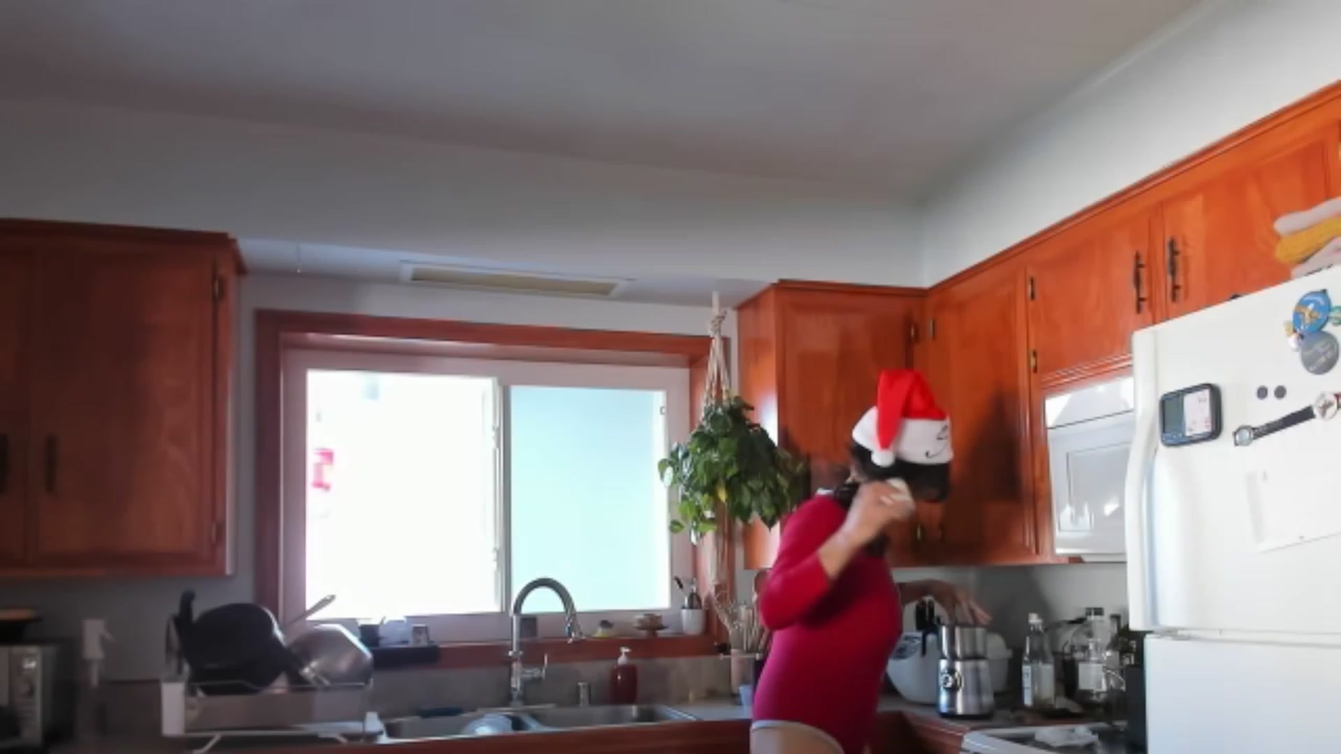 Gallery image thumbnail from KissingHigh's myfreecams stream on, 12/24/2023, 18:40 image 3 of 20