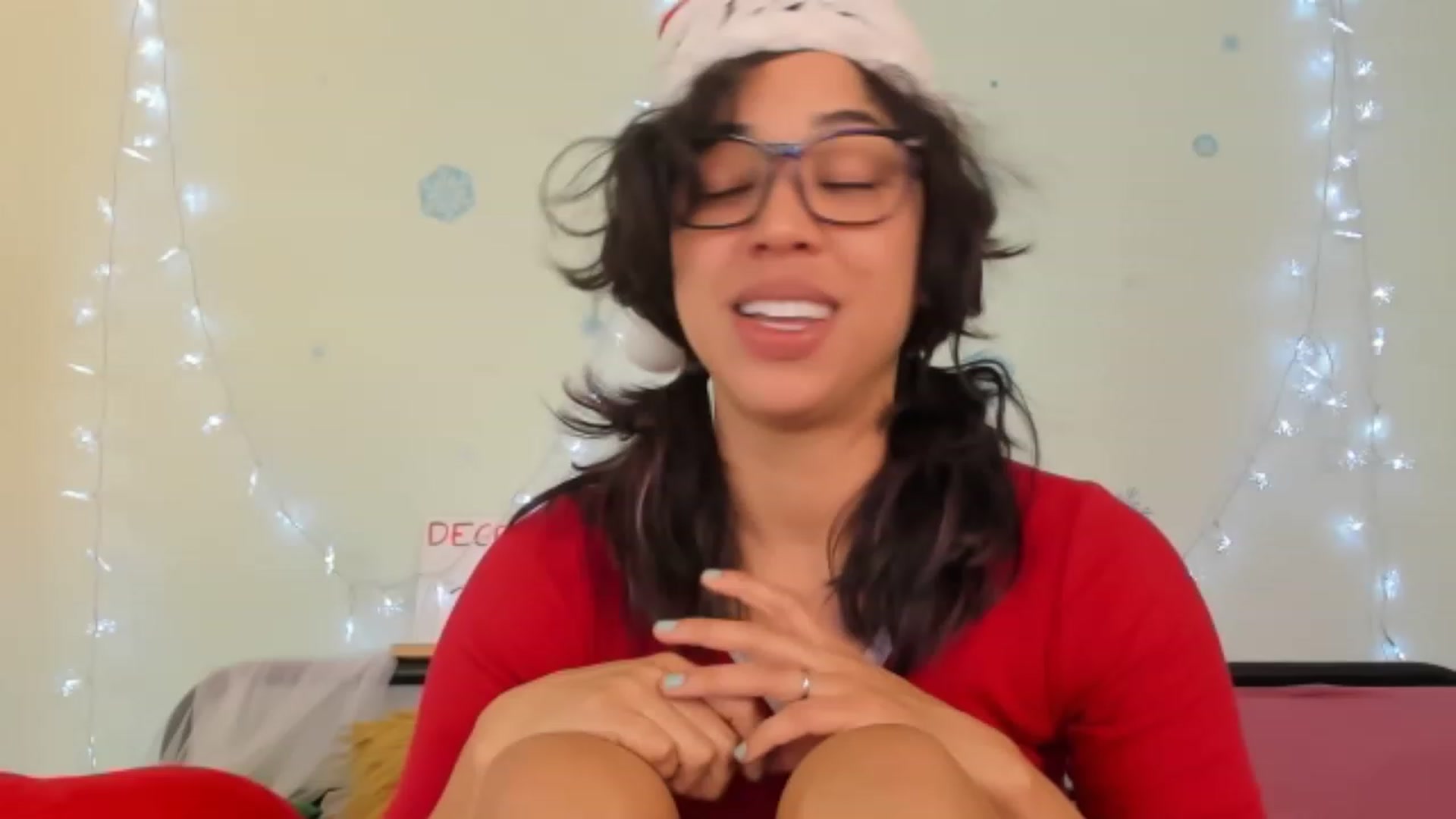 Gallery image thumbnail from KissingHigh's myfreecams stream on, 12/24/2023, 18:40 image 10 of 20