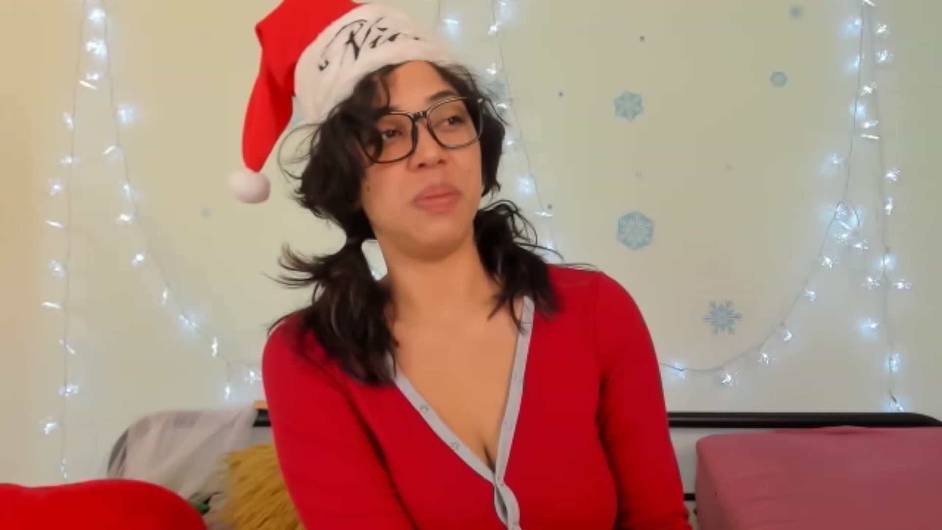 Gallery image thumbnail from KissingHigh's myfreecams stream on, 12/24/2023, 18:40 image 12 of 20