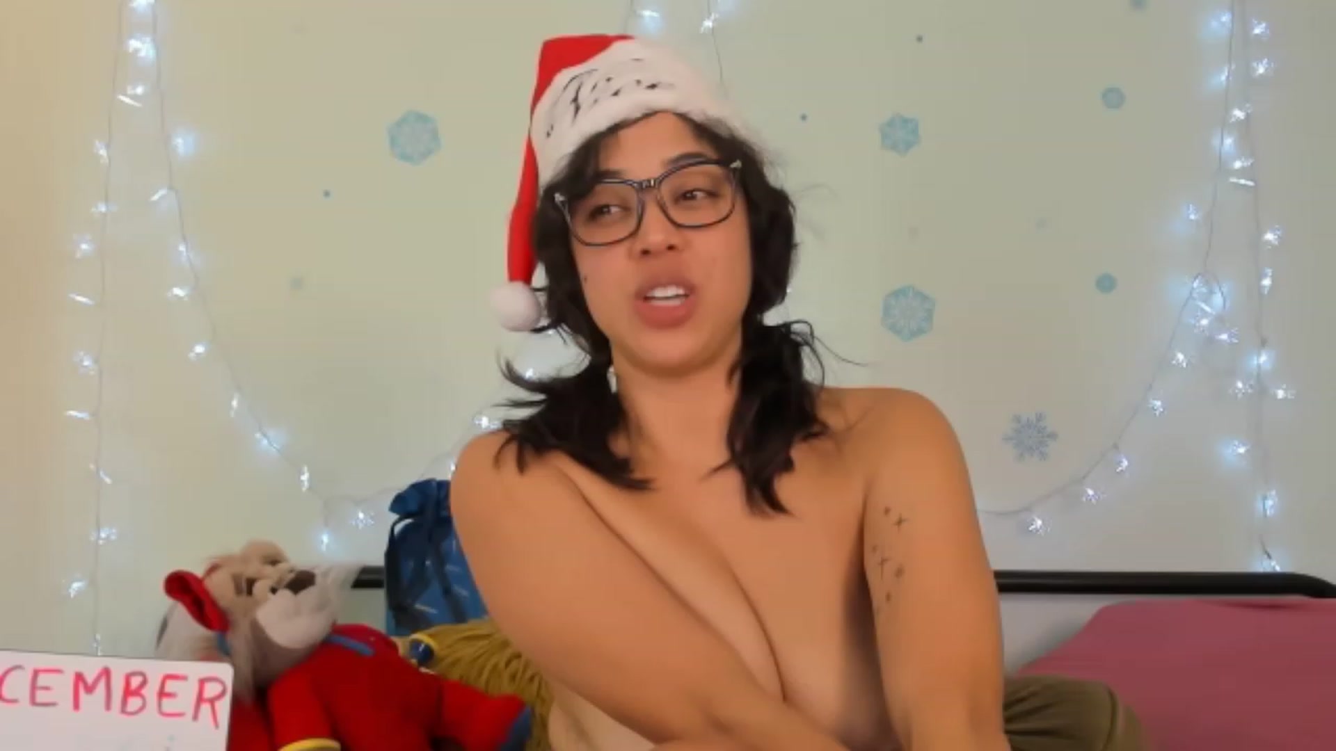 Gallery image thumbnail from KissingHigh's myfreecams stream on, 12/24/2023, 20:18 image 20 of 20