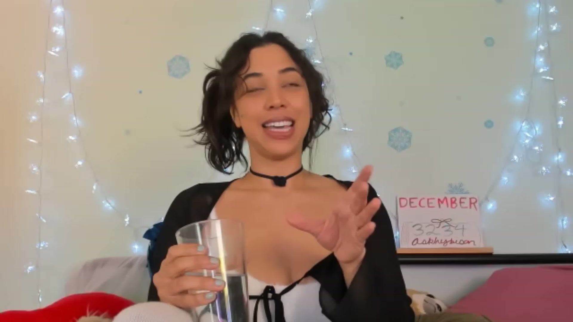 Gallery image thumbnail from KissingHigh's myfreecams stream on, 12/29/2023, 04:17 image 2 of 20