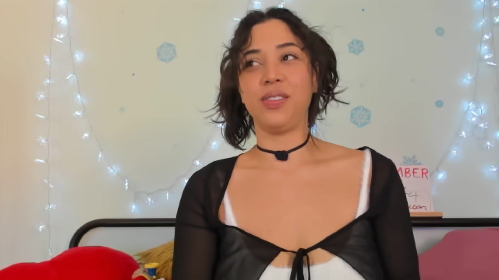 Gallery image thumbnail from KissingHigh's myfreecams stream on, 12/29/2023, 04:17 image 16 of 20