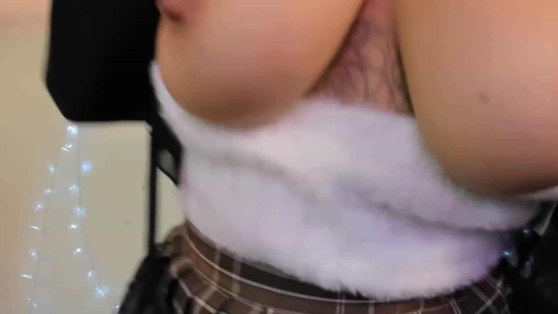 Gallery image thumbnail from KissingHigh's myfreecams stream on, 12/29/2023, 04:17 image 3 of 20