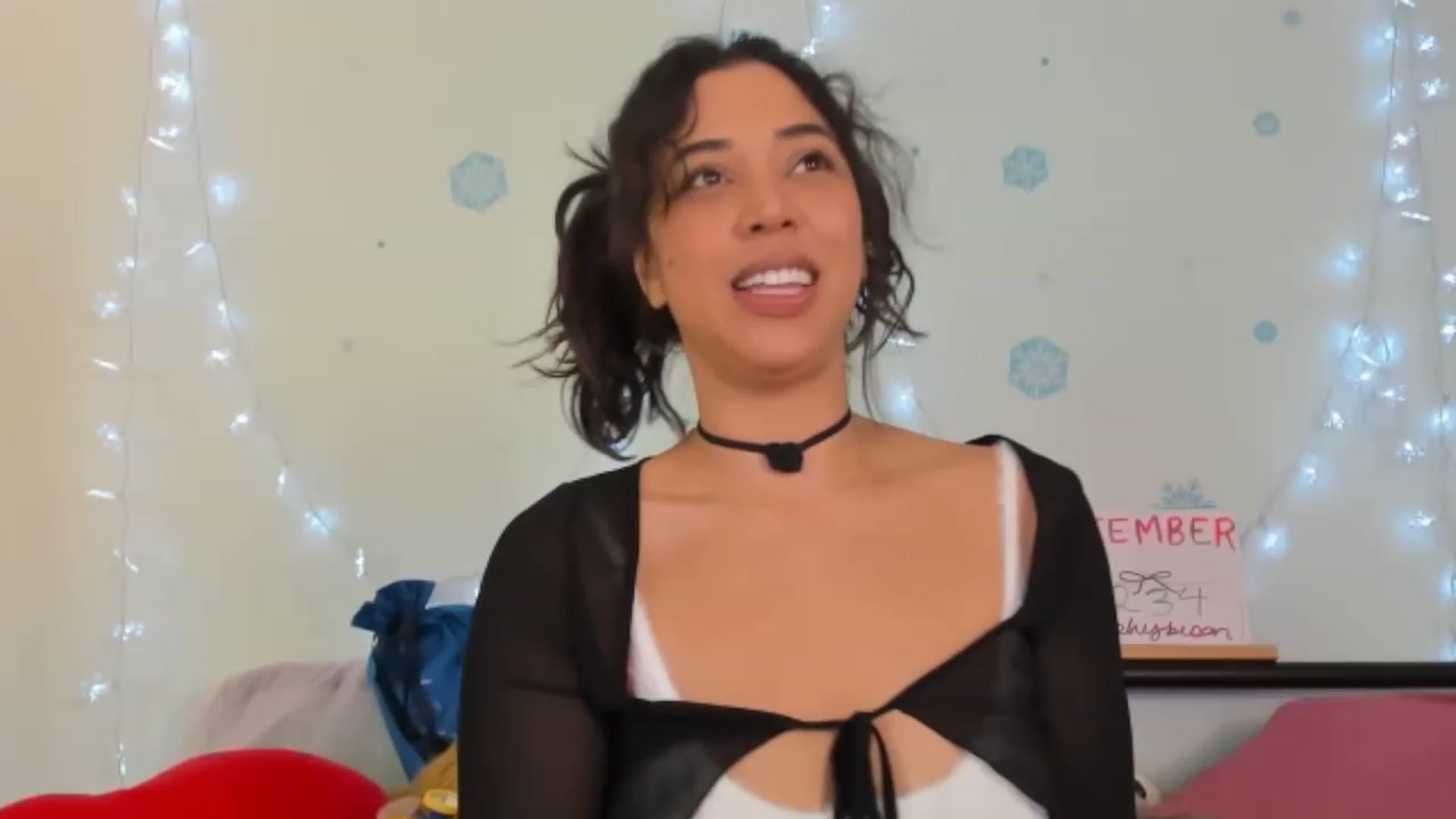 Gallery image thumbnail from KissingHigh's myfreecams stream on, 12/29/2023, 04:17 image 12 of 20