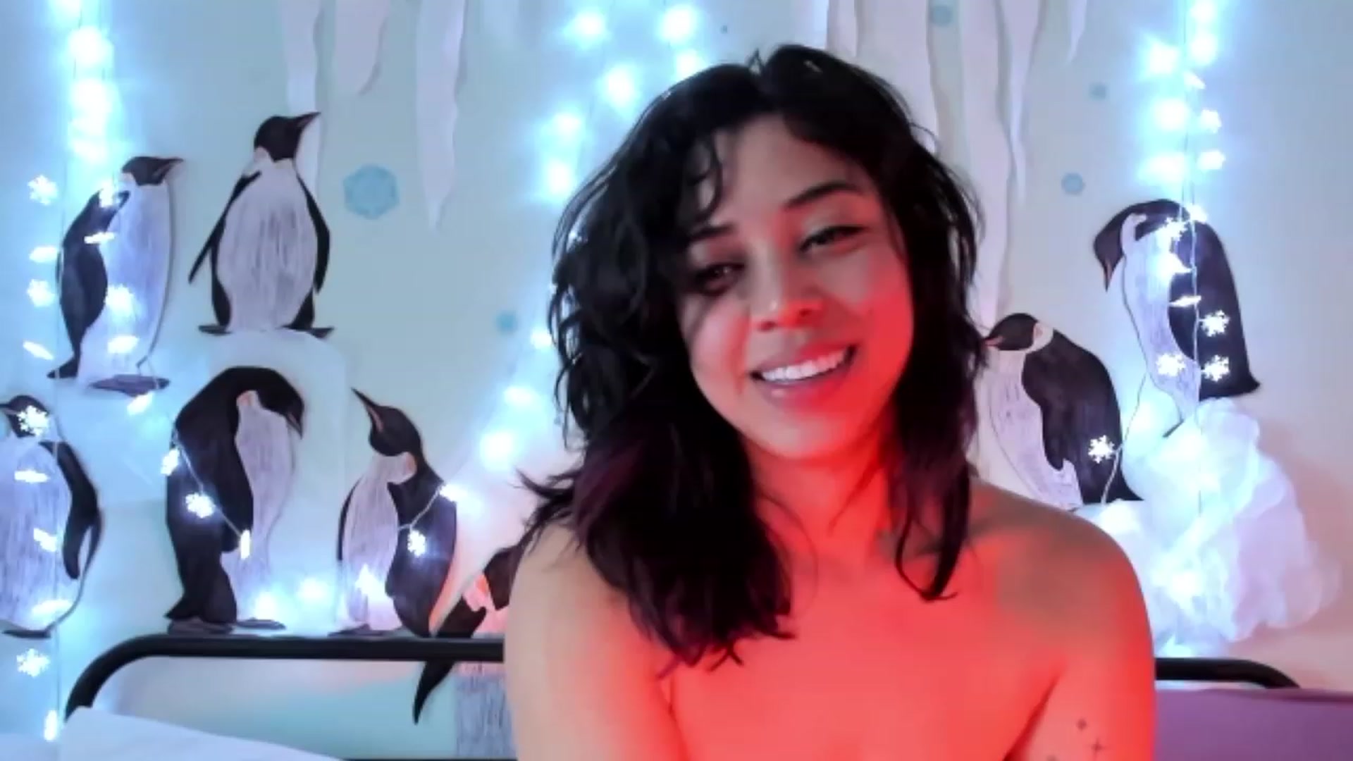 Gallery image thumbnail from KissingHigh's myfreecams stream on, 01/12/2024, 24:20 image 19 of 20