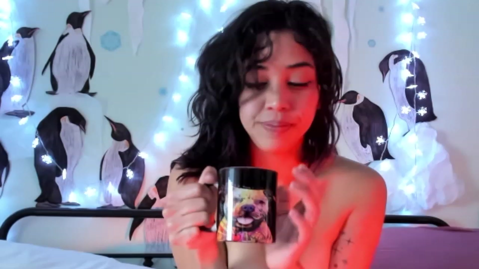 Gallery image thumbnail from KissingHigh's myfreecams stream on, 01/12/2024, 24:20 image 11 of 20