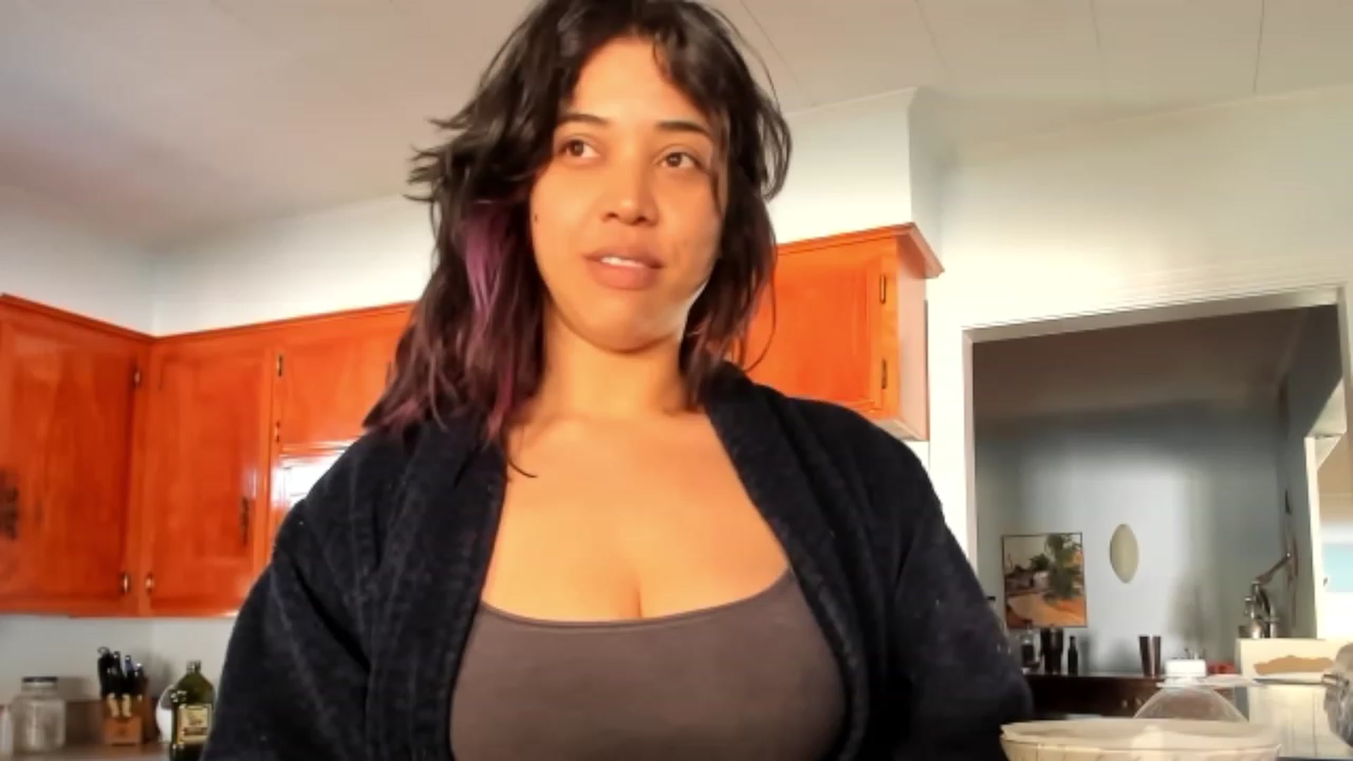 Gallery image thumbnail from KissingHigh's myfreecams stream on, 01/14/2024, 18:31 image 4 of 20