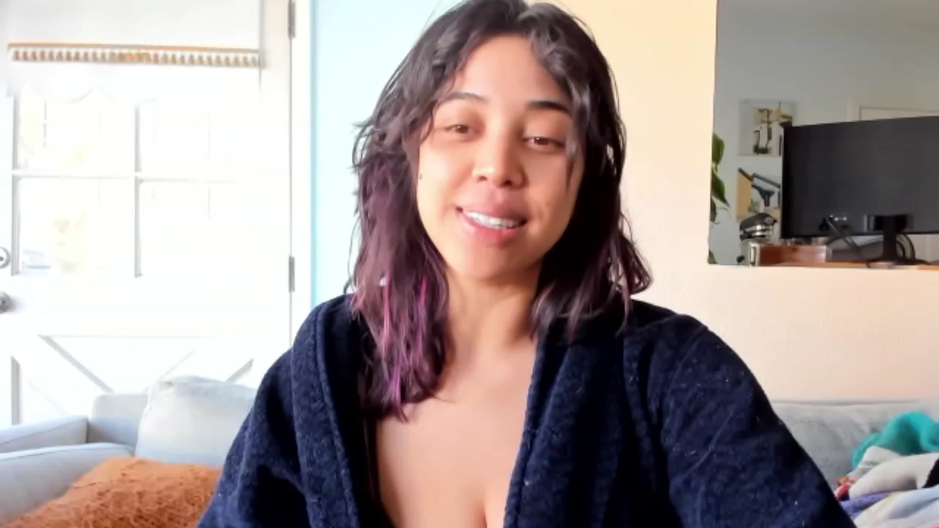 Gallery image thumbnail from KissingHigh's myfreecams stream on, 01/14/2024, 18:31 image 13 of 20