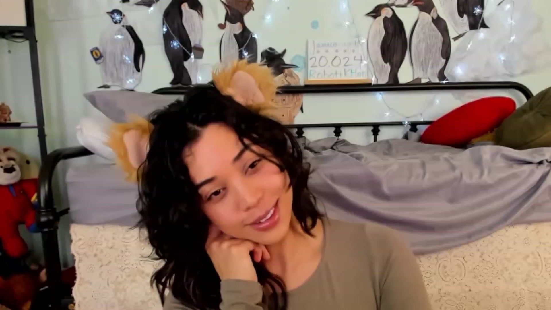 Gallery image thumbnail from KissingHigh's myfreecams stream on, 01/23/2024, 03:47 image 8 of 20