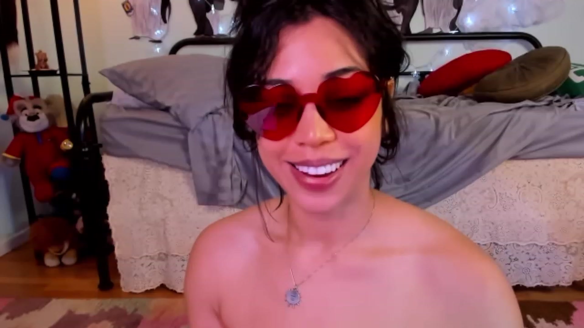 Gallery image thumbnail from KissingHigh's myfreecams stream on, 01/30/2024, 05:23 image 17 of 20