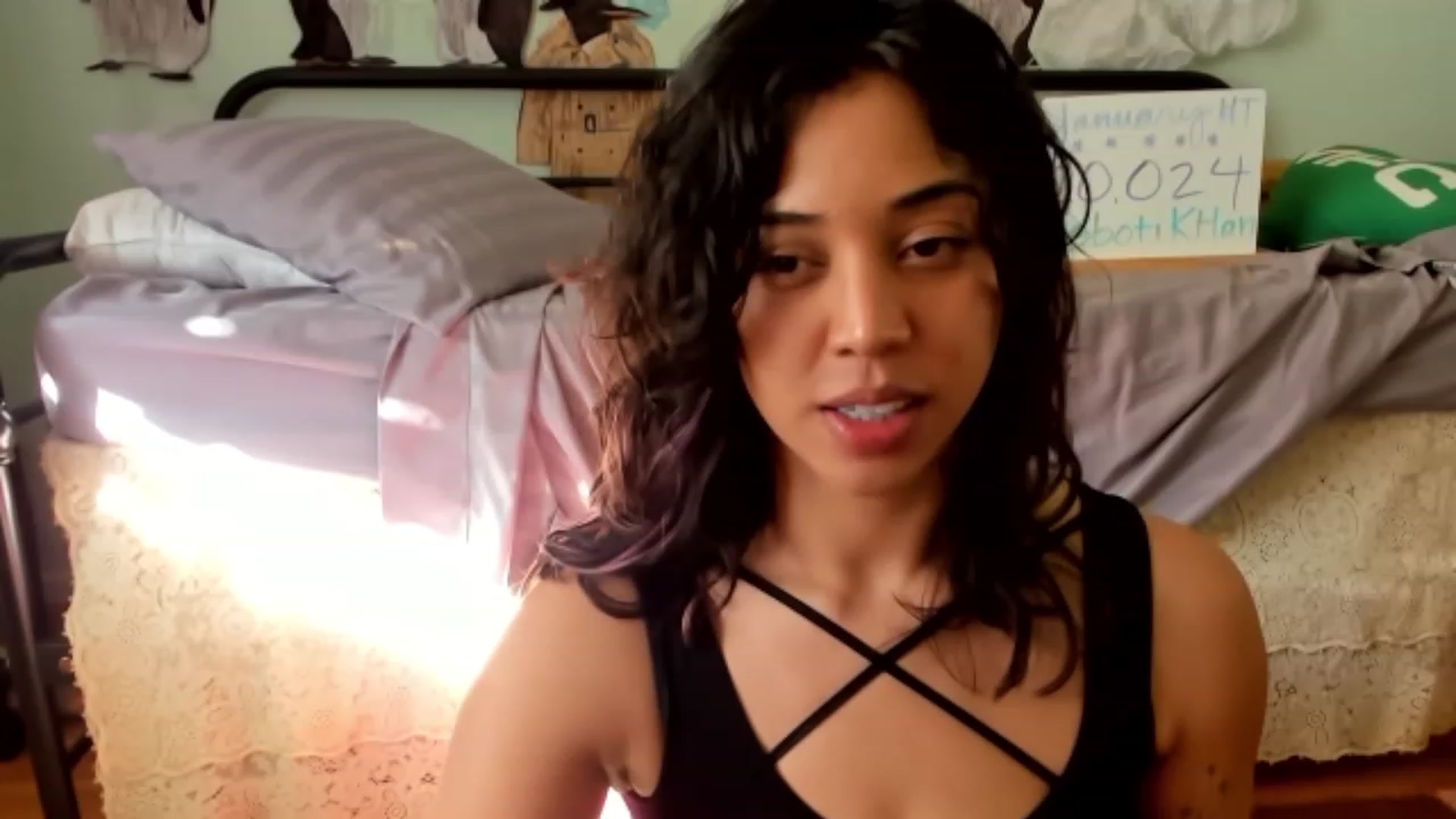 Gallery image thumbnail from KissingHigh's myfreecams stream on, 01/30/2024, 23:26 image 9 of 20