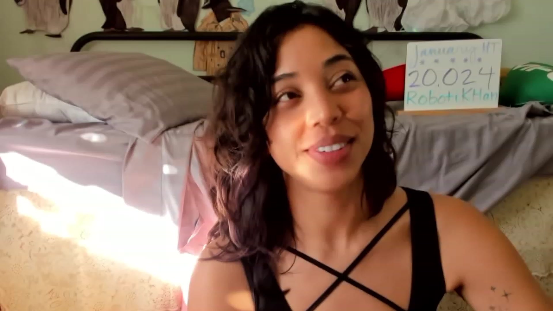 Gallery image thumbnail from KissingHigh's myfreecams stream on, 01/30/2024, 23:26 image 11 of 20