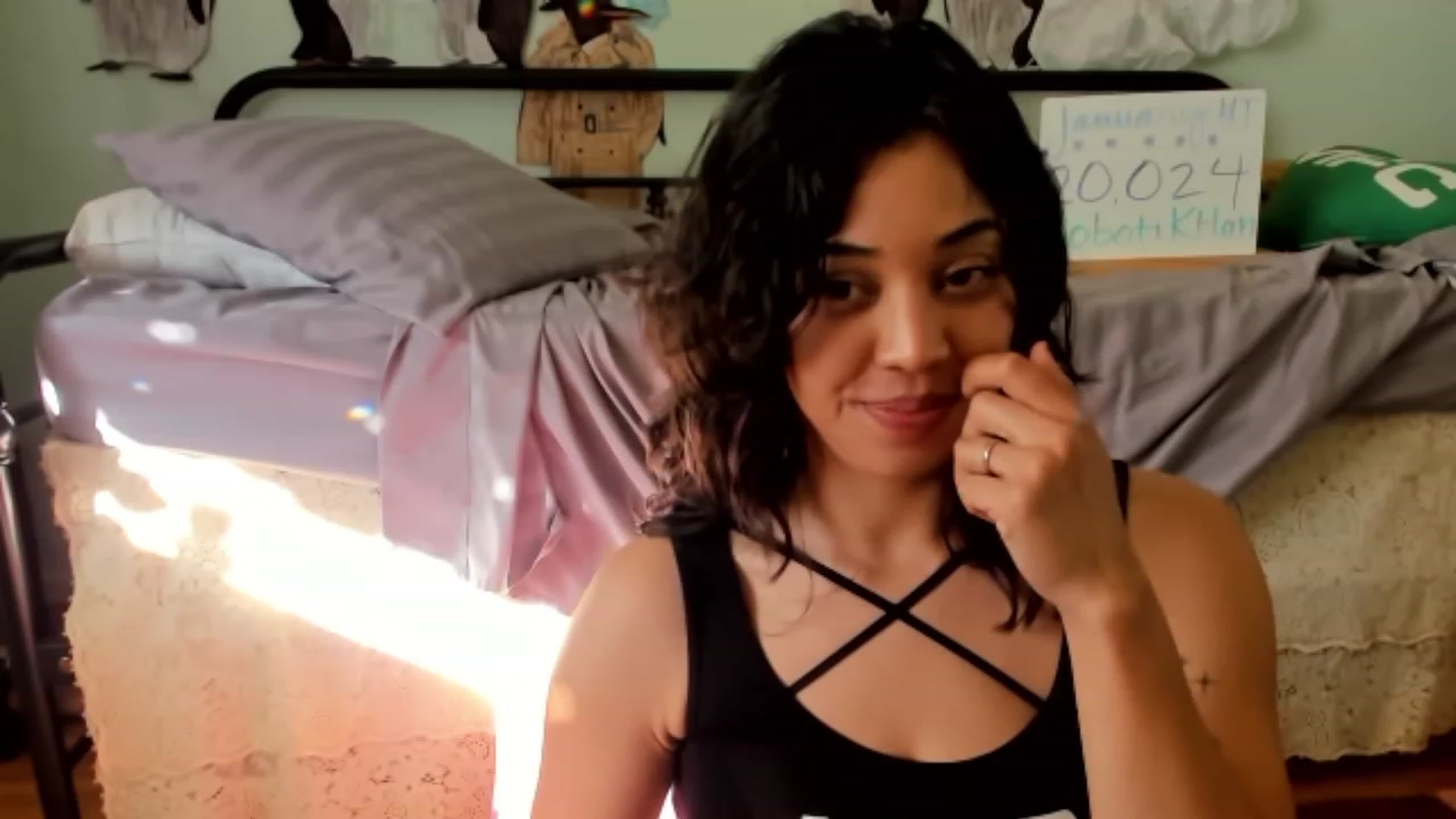Gallery image thumbnail from KissingHigh's myfreecams stream on, 01/30/2024, 23:26 image 8 of 20