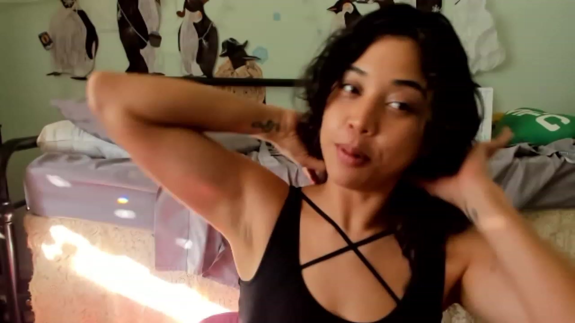Gallery image thumbnail from KissingHigh's myfreecams stream on, 01/30/2024, 23:26 image 6 of 20