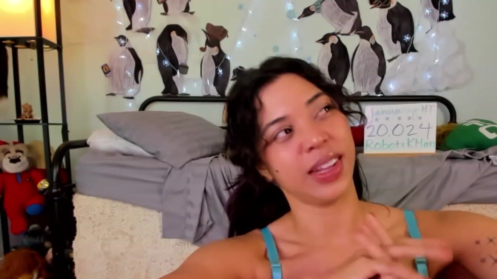 Gallery image thumbnail from KissingHigh's myfreecams stream on, 02/01/2024, 23:00 image 3 of 20