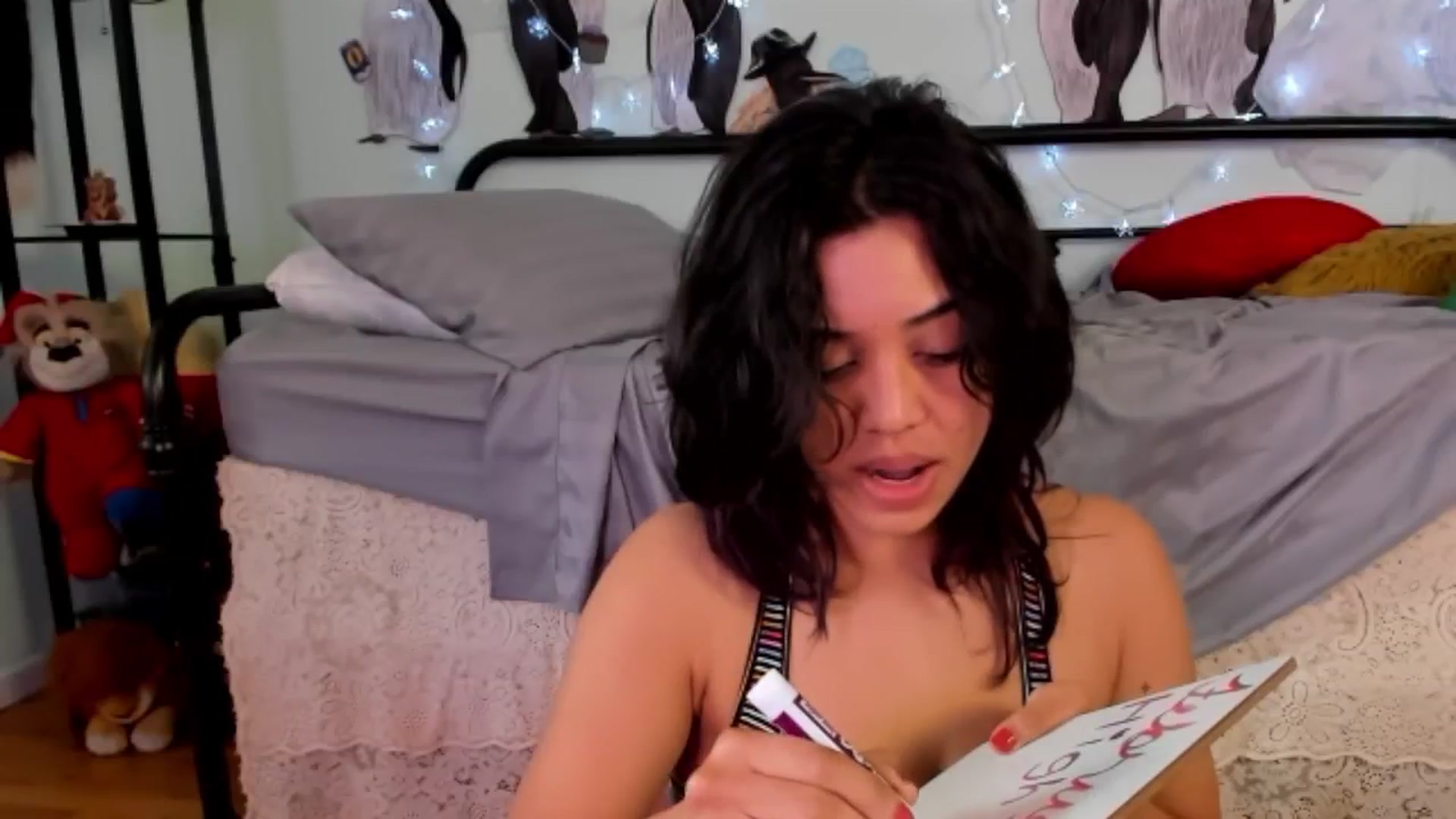 Gallery image thumbnail from KissingHigh's myfreecams stream on, 02/02/2024, 19:07 image 3 of 20