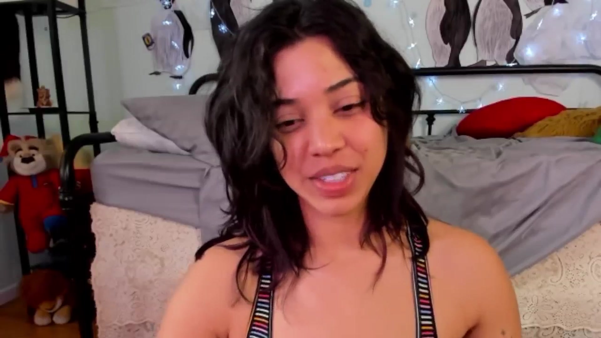 Gallery image thumbnail from KissingHigh's myfreecams stream on, 02/02/2024, 19:07 image 2 of 20