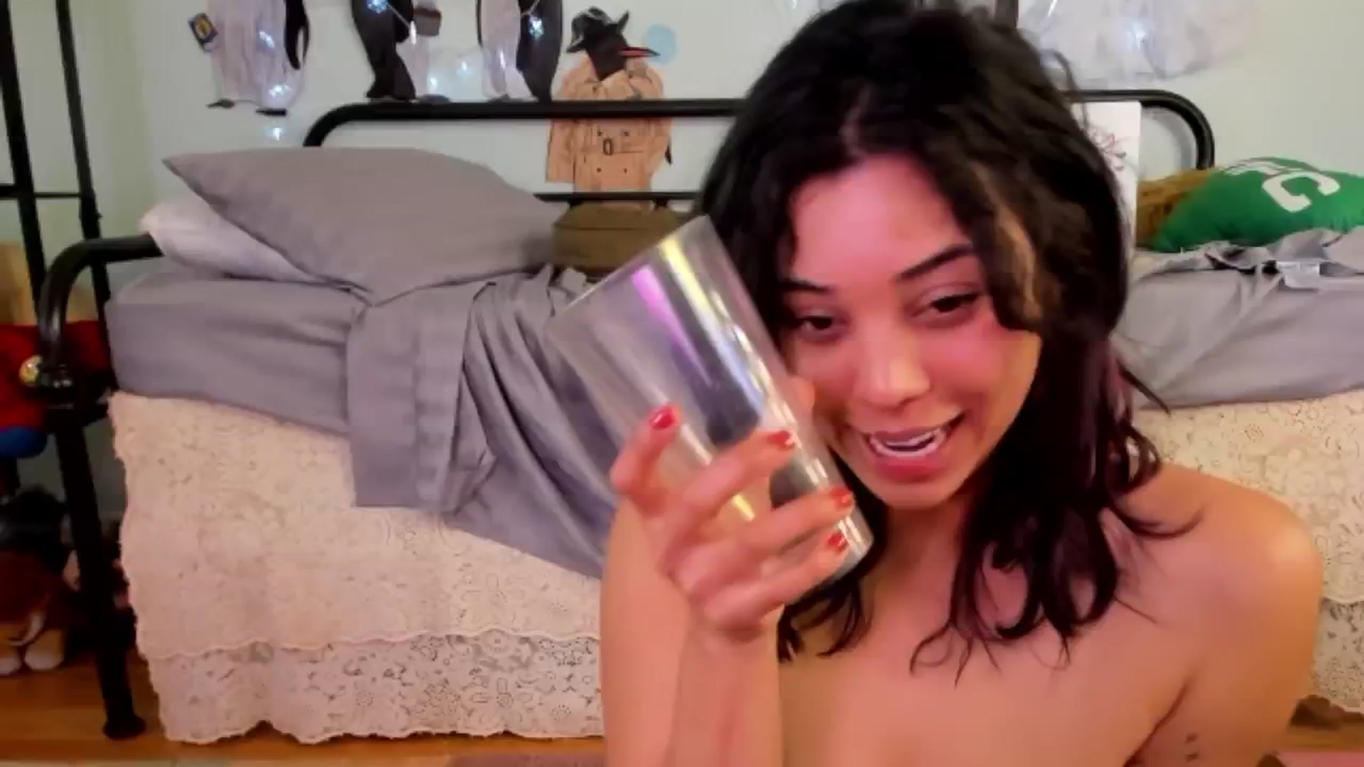Gallery image thumbnail from KissingHigh's myfreecams stream on, 02/02/2024, 19:30 image 13 of 20