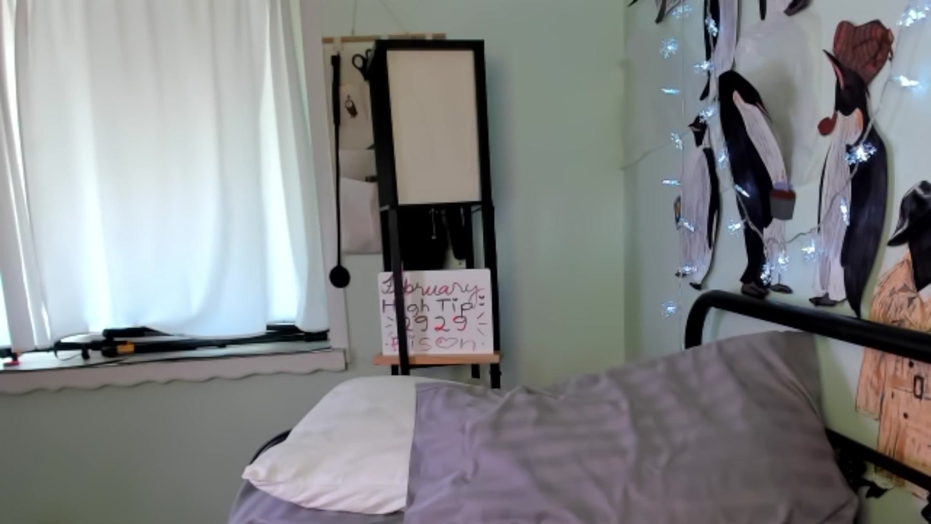 Gallery image thumbnail from KissingHigh's myfreecams stream on, 02/11/2024, 20:07 image 16 of 20