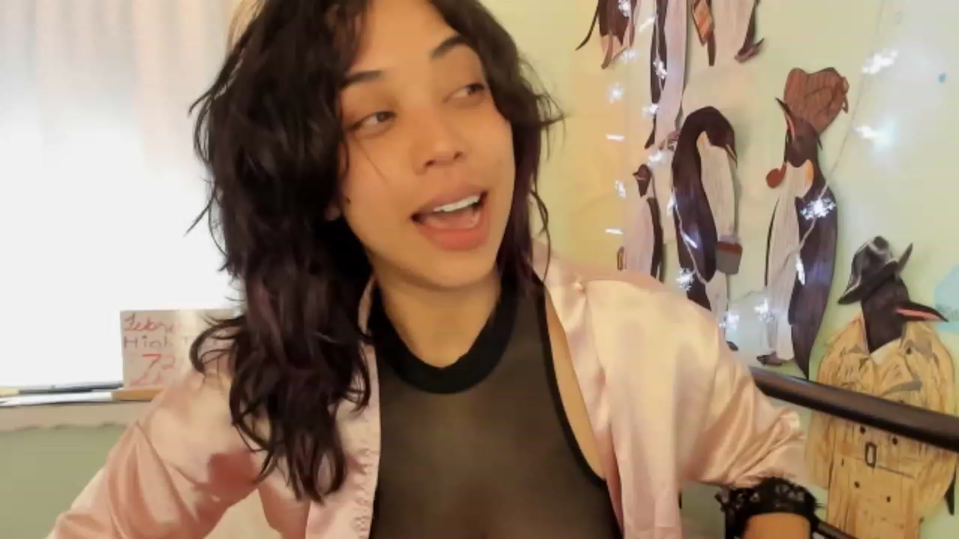Gallery image thumbnail from KissingHigh's myfreecams stream on, 02/16/2024, 17:57 image 2 of 20