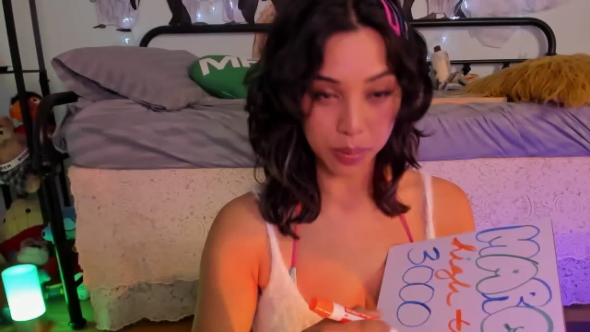 Gallery image thumbnail from KissingHigh's myfreecams stream on, 03/03/2024, 05:43 image 2 of 20
