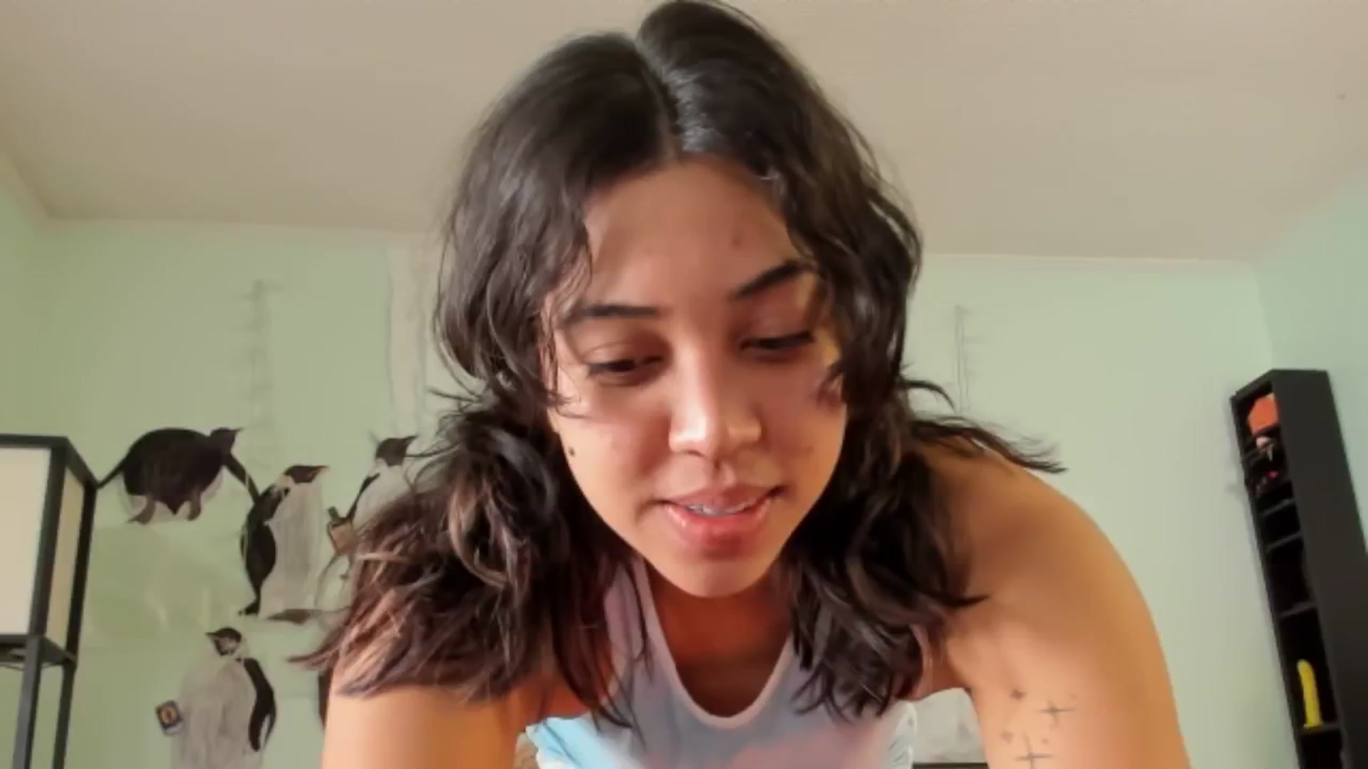 Gallery image thumbnail from KissingHigh's myfreecams stream on, 03/03/2024, 18:36 image 10 of 20