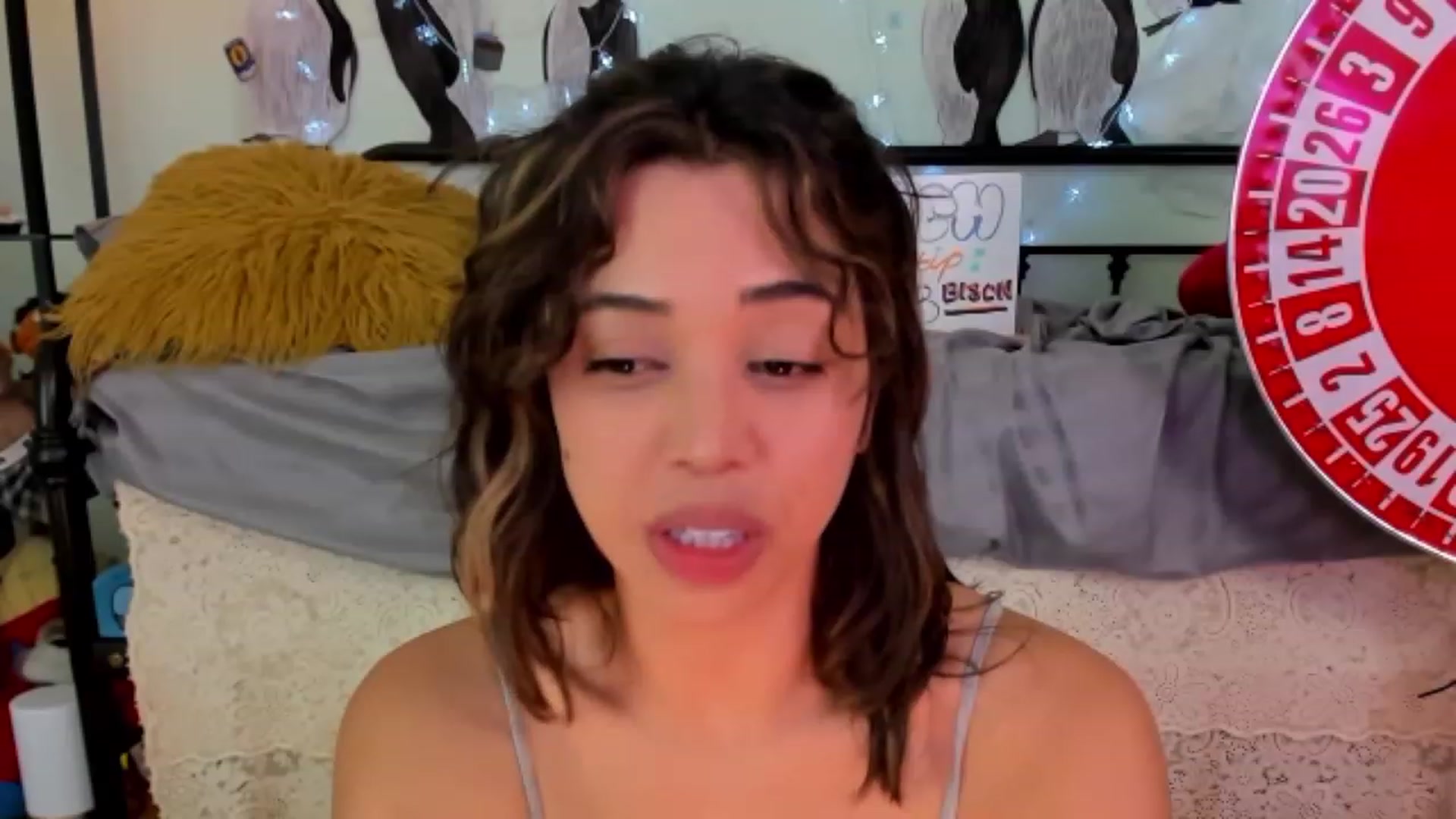 Gallery image thumbnail from KissingHigh's myfreecams stream on, 03/12/2024, 03:58 image 14 of 20