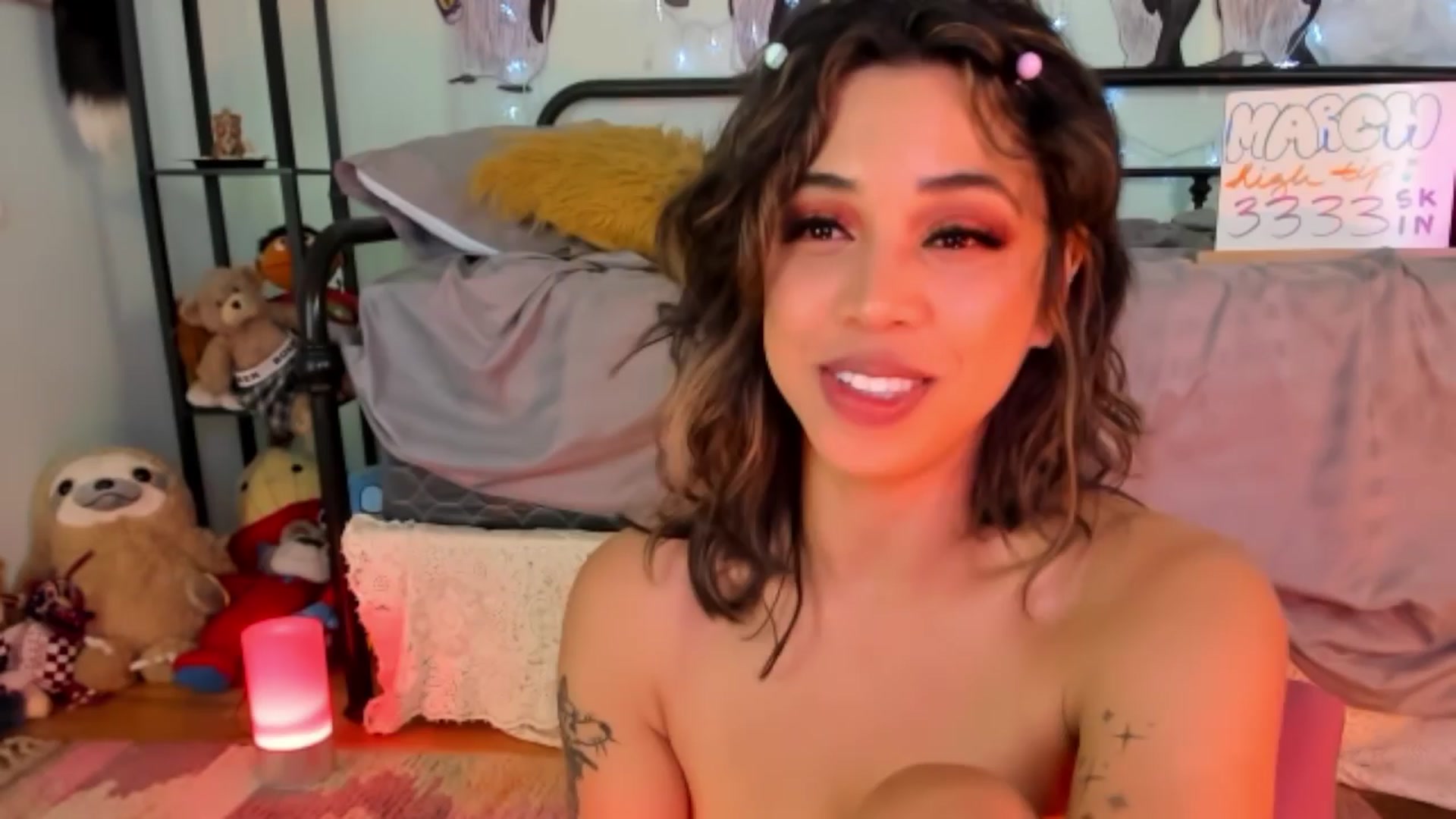 Gallery image thumbnail from KissingHigh's myfreecams stream on, 03/31/2024, 06:27 image 11 of 20