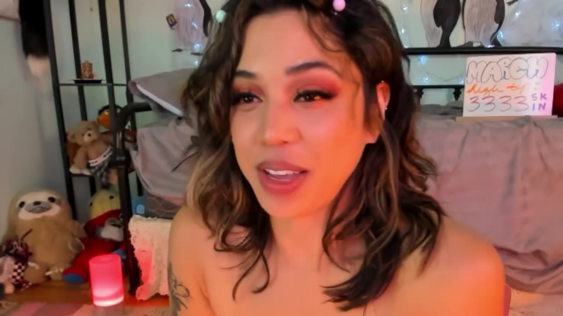 Gallery image thumbnail from KissingHigh's myfreecams stream on, 03/31/2024, 06:27 image 4 of 20