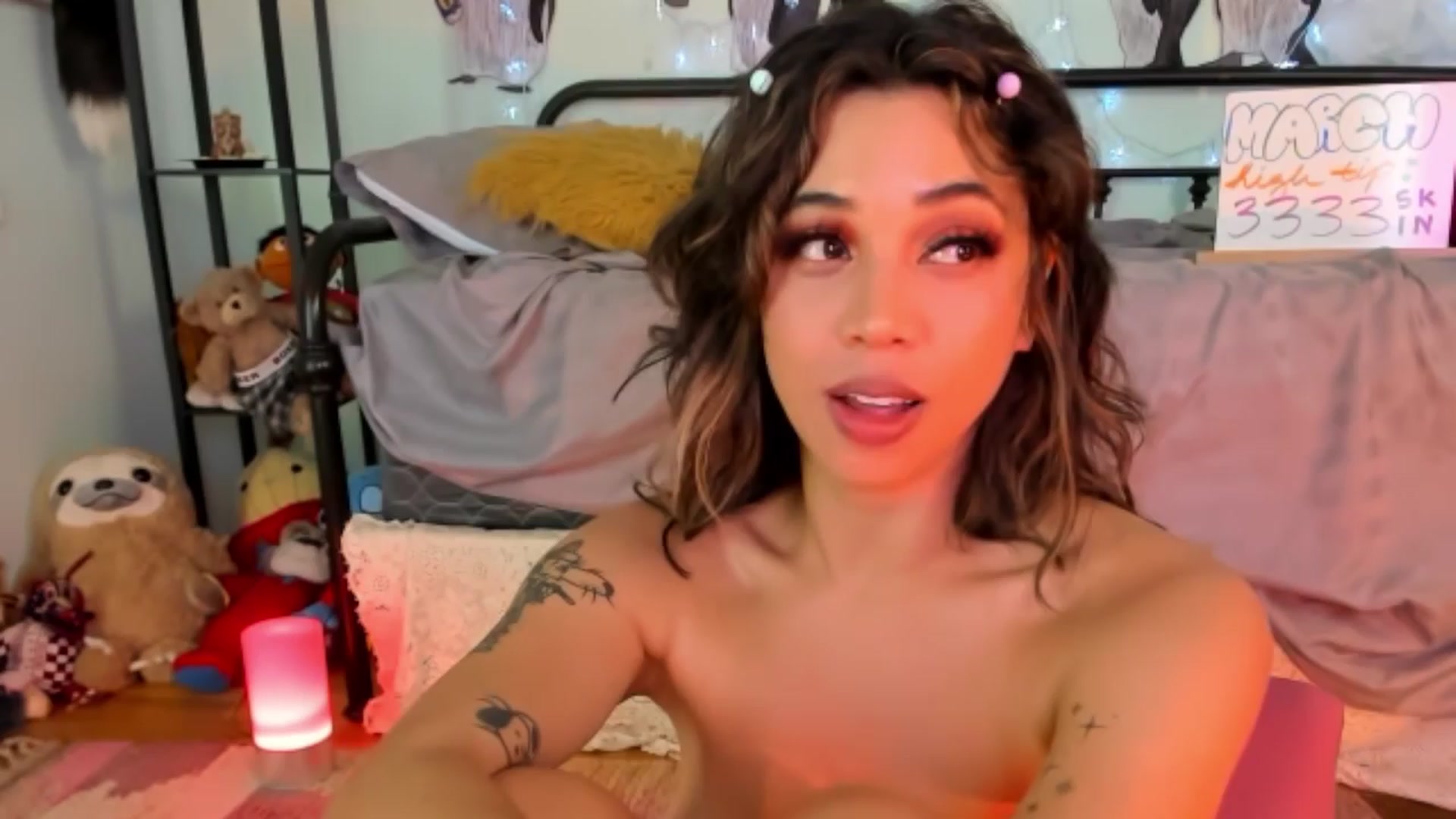 Gallery image thumbnail from KissingHigh's myfreecams stream on, 03/31/2024, 06:27 image 13 of 20