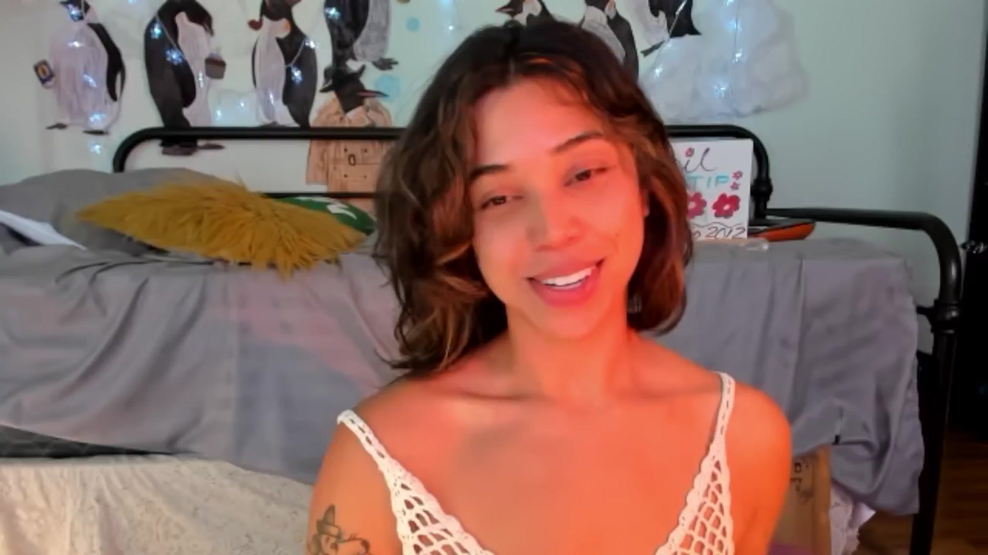 Gallery image thumbnail from KissingHigh's myfreecams stream on, 04/23/2024, 04:57 image 17 of 20