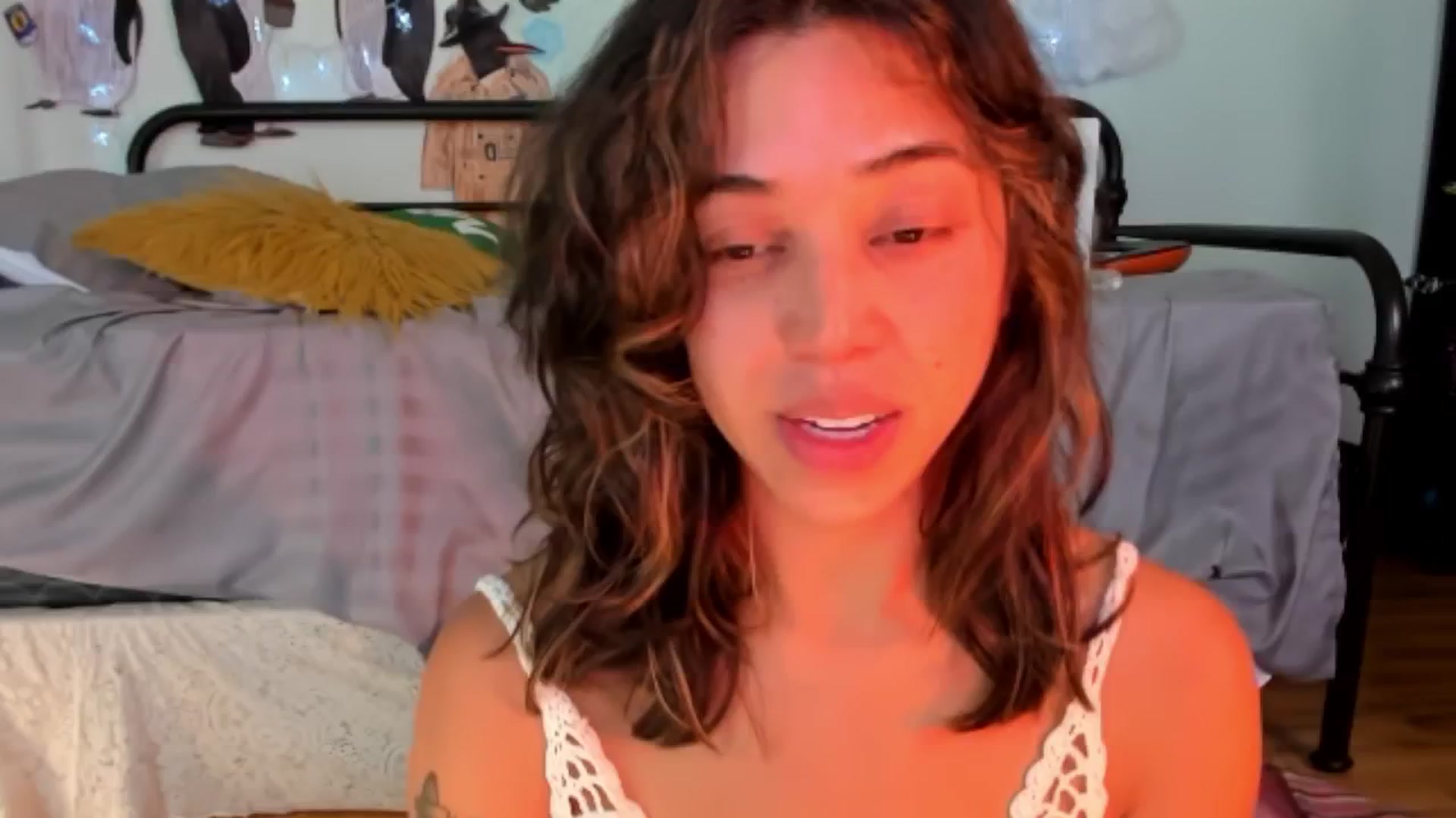 Gallery image thumbnail from KissingHigh's myfreecams stream on, 04/23/2024, 04:57 image 10 of 20